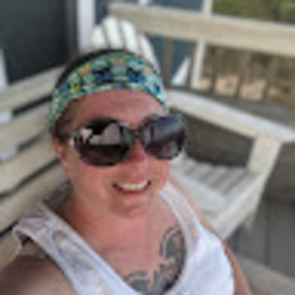 Meet your Posher, Stacie - Picture 1 of 1